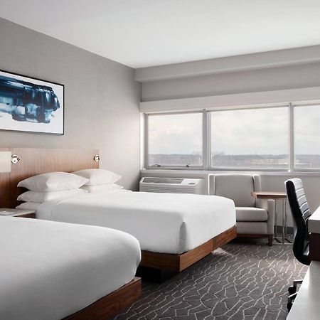 Delta Hotels By Marriott Woodbridge Iselin Exterior foto