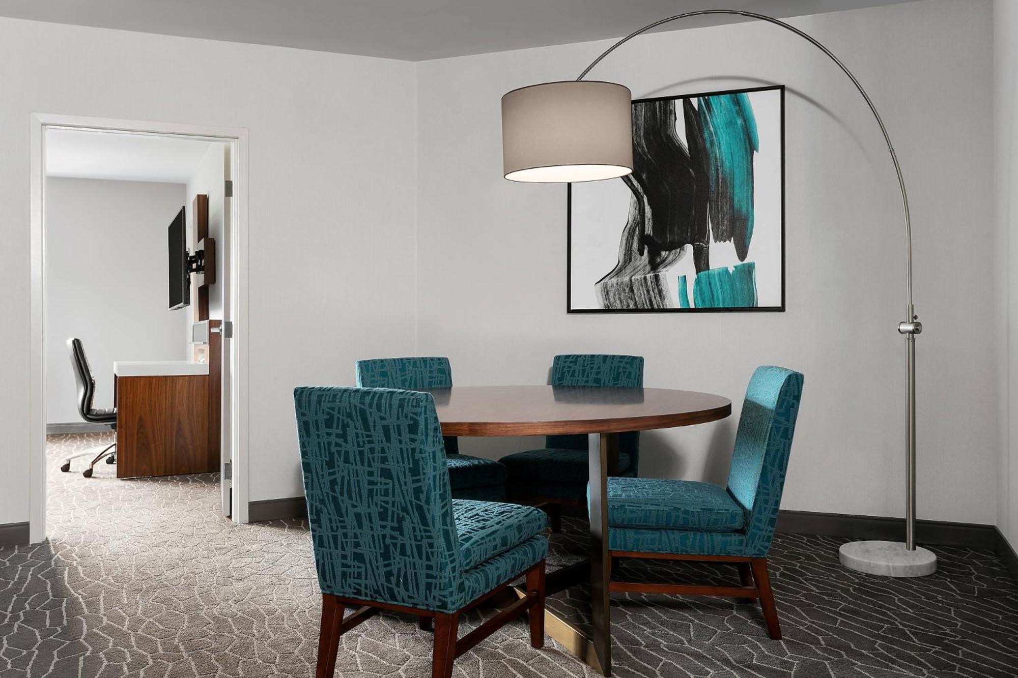 Delta Hotels By Marriott Woodbridge Iselin Exterior foto