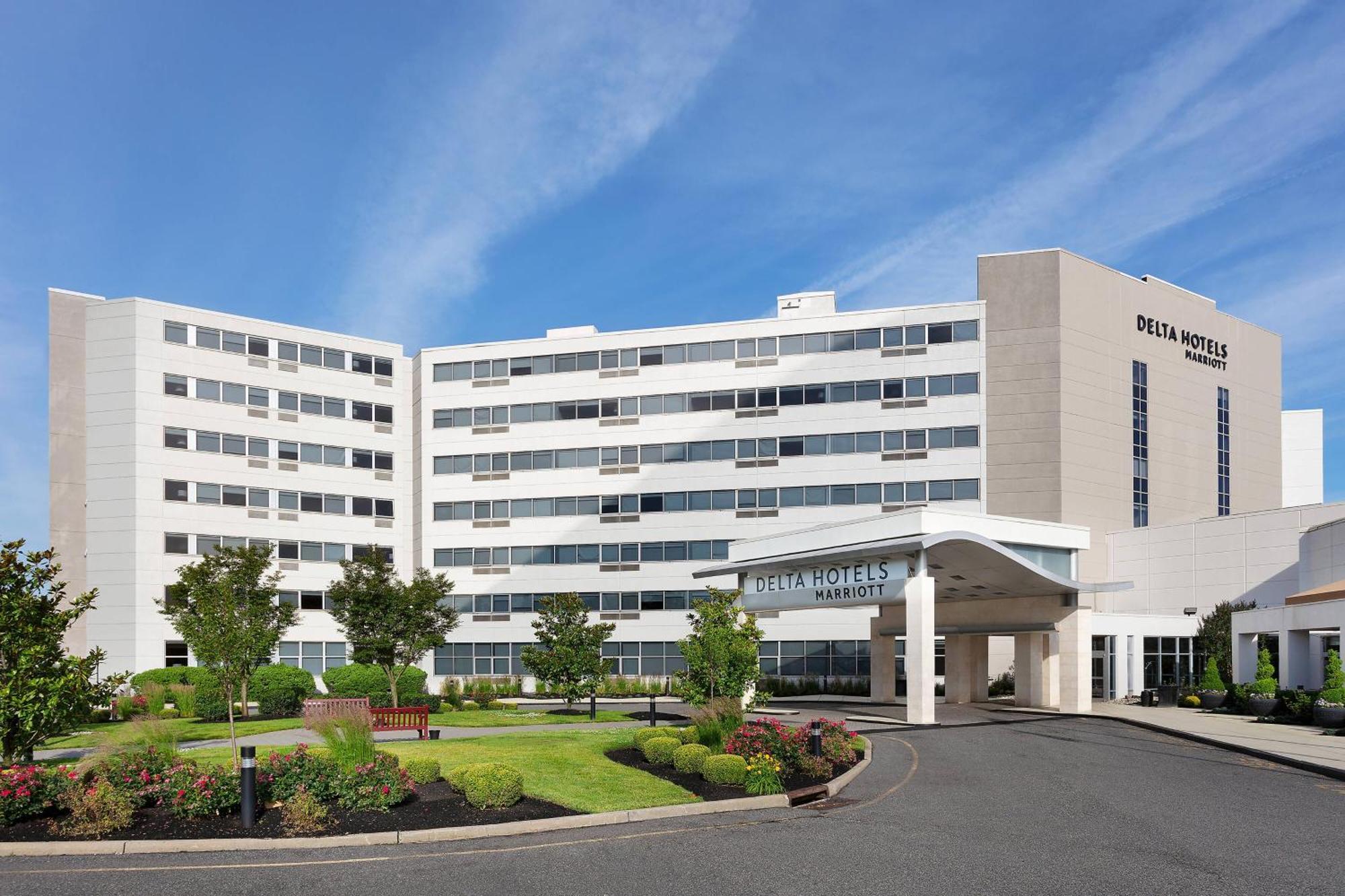 Delta Hotels By Marriott Woodbridge Iselin Exterior foto