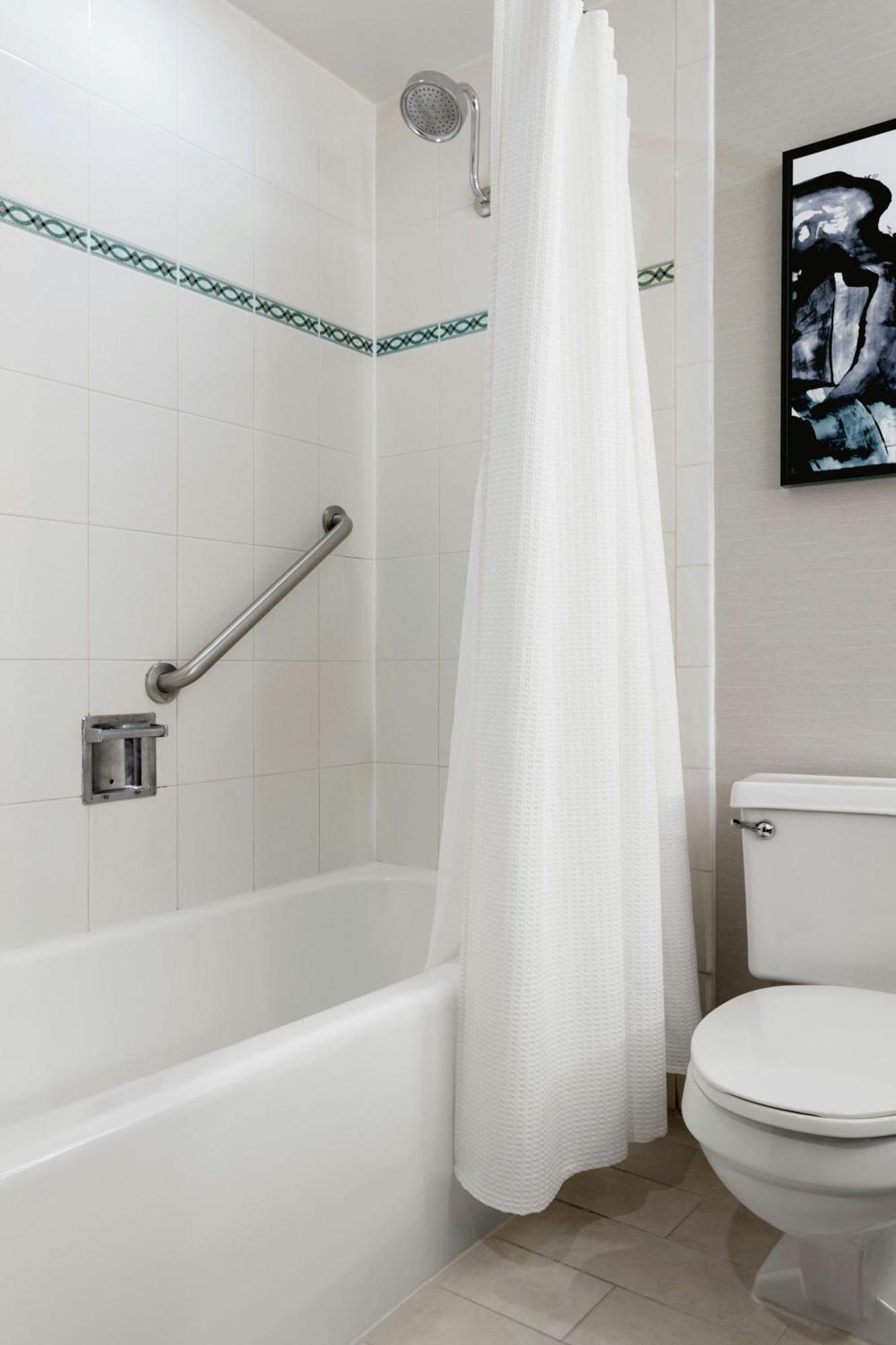 Delta Hotels By Marriott Woodbridge Iselin Exterior foto