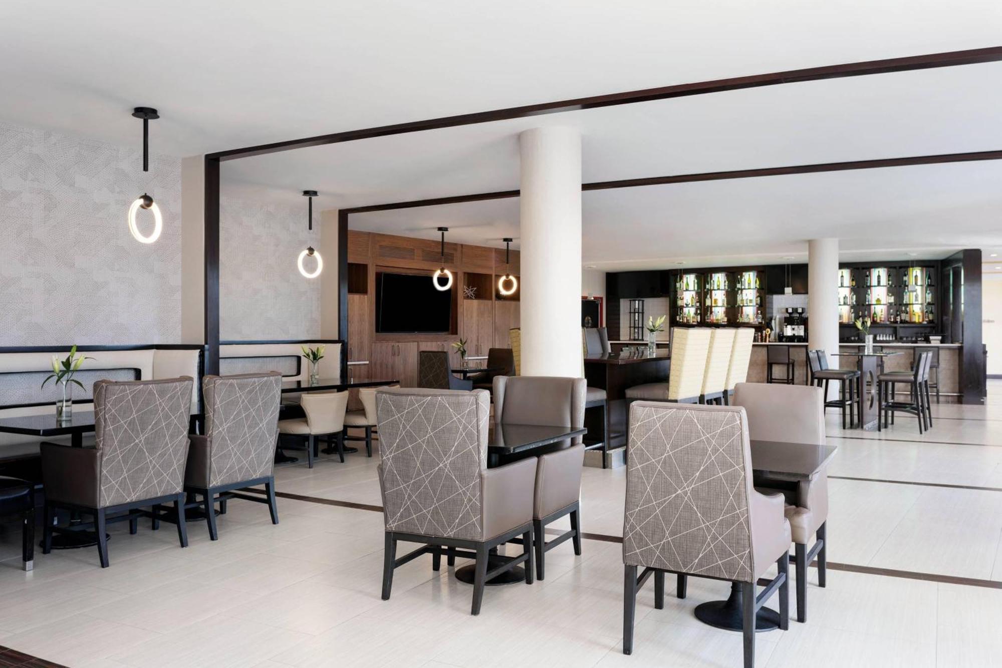 Delta Hotels By Marriott Woodbridge Iselin Exterior foto