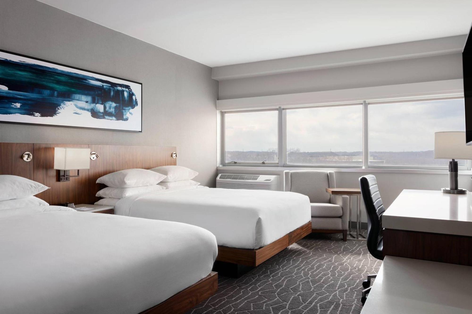 Delta Hotels By Marriott Woodbridge Iselin Exterior foto