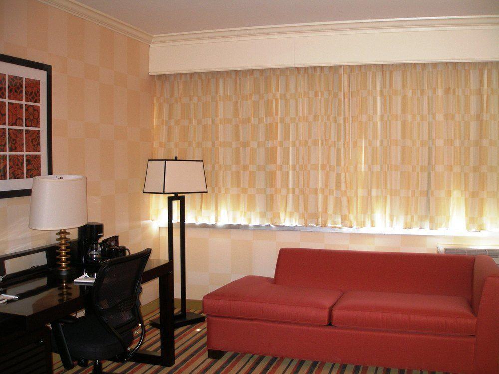 Delta Hotels By Marriott Woodbridge Iselin Exterior foto