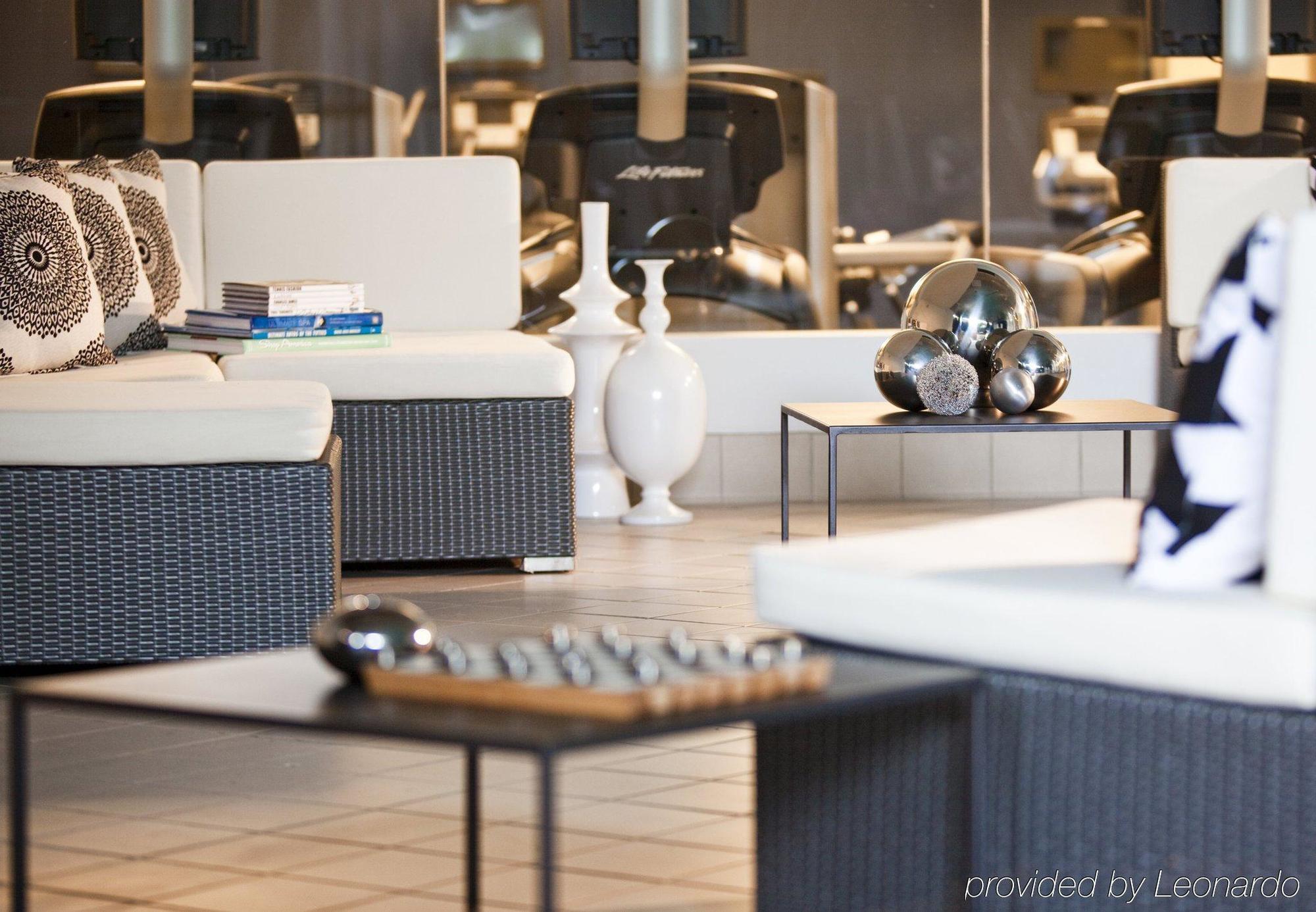 Delta Hotels By Marriott Woodbridge Iselin Exterior foto