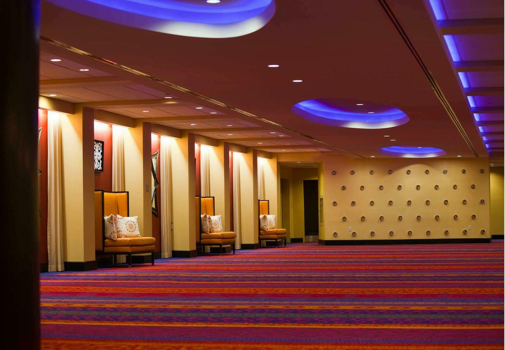 Delta Hotels By Marriott Woodbridge Iselin Interior foto
